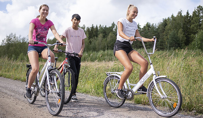 Pyöräile Kilometrikisassa Allergia-, iho- ja astmaliiton joukkueessa